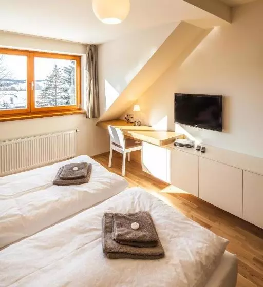 ペンション Resort Líšenský Dvůr