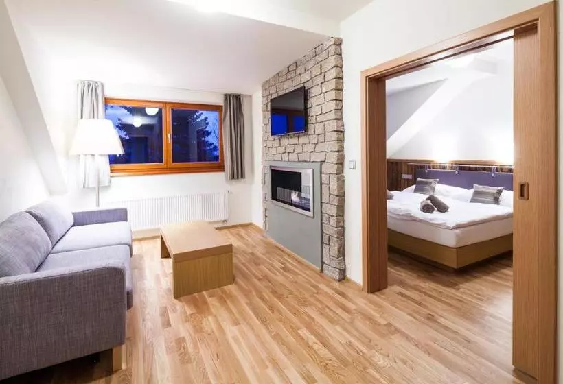 ペンション Resort Líšenský Dvůr