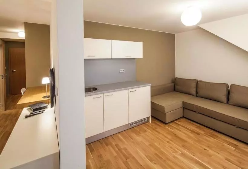 ペンション Resort Líšenský Dvůr