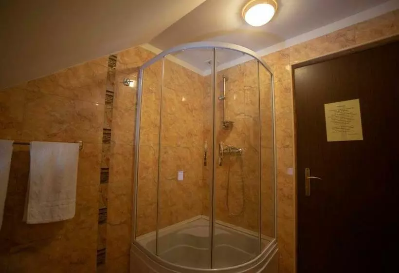 Majatalo Pensiunile Zori De Zi și Apus De Soare