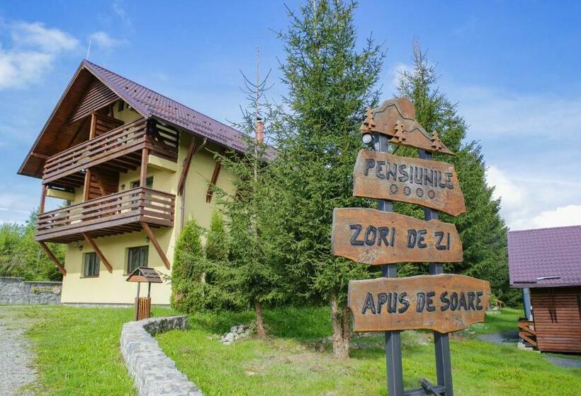 ペンション Pensiunile Zori De Zi și Apus De Soare