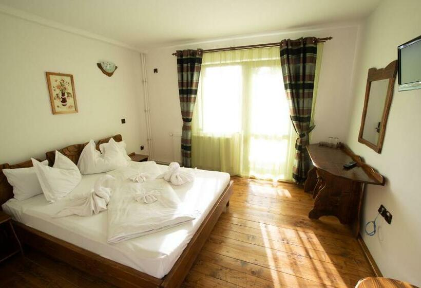 ペンション Pensiunile Zori De Zi și Apus De Soare