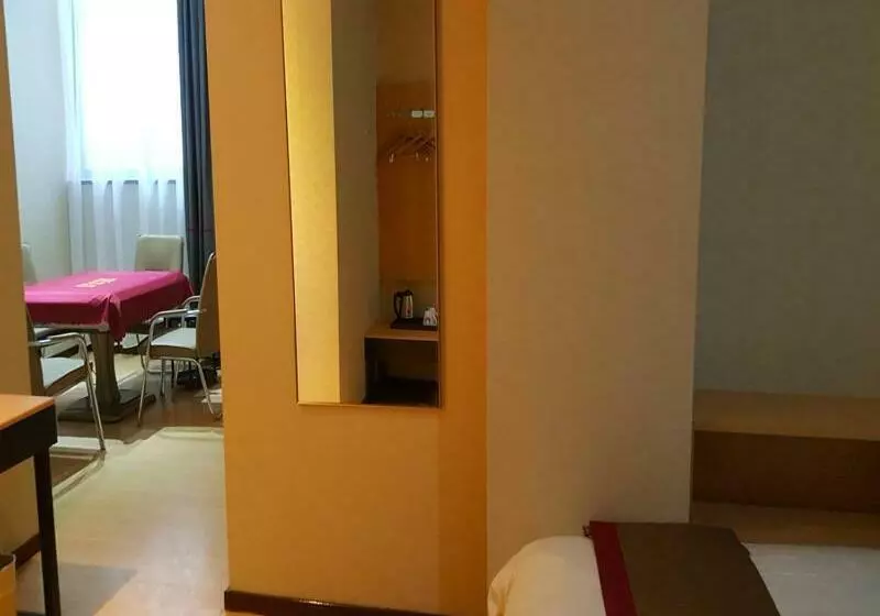 Thank Inn Chain Hotel Shanxi Xianyang Train Station