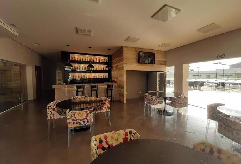 Отель Colônia De Férias Sindi Fast