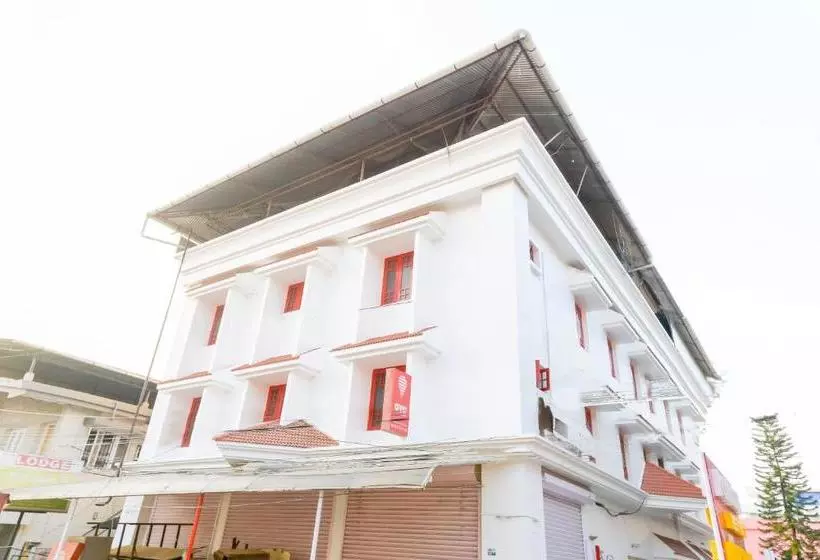 Hotelli Oyo 24433 New Kochi Residency