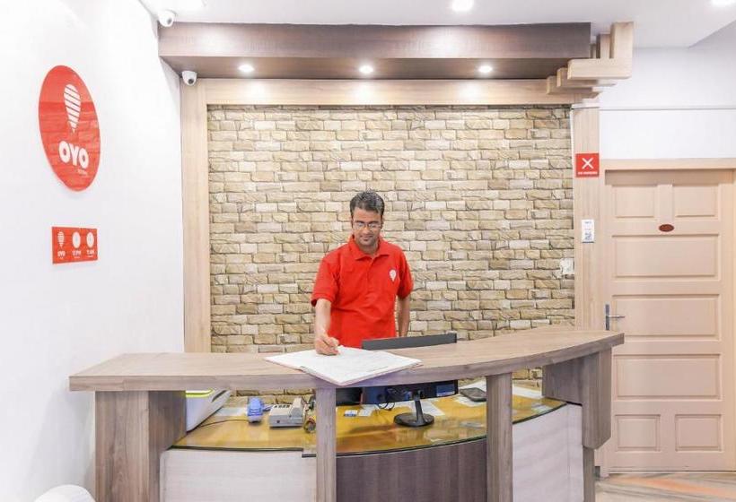 فندق Oyo 24433 New Kochi Residency