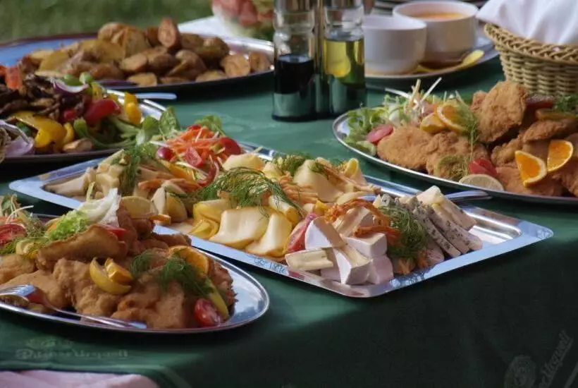 Majatalo Penzion   Restaurace Na Mýtě