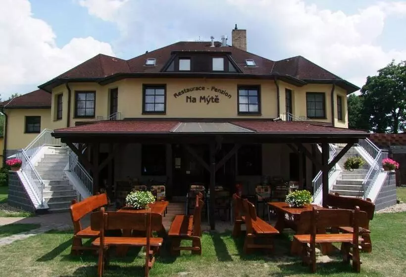 Majatalo Penzion   Restaurace Na Mýtě