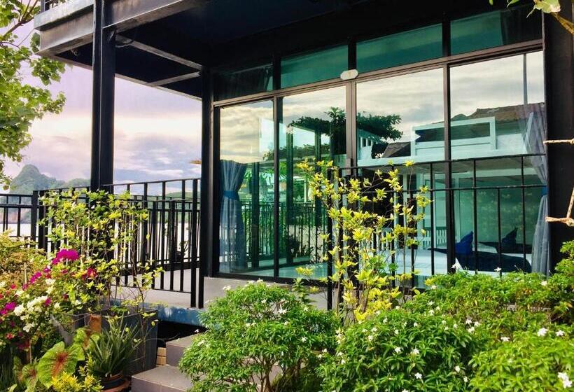 Resort Dee Dee Sea Front