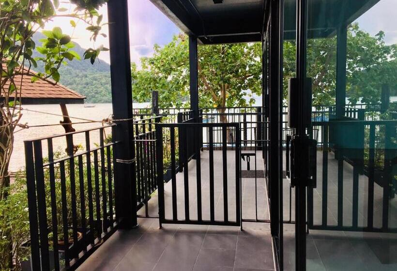 Resort Dee Dee Sea Front