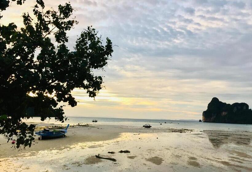 Resort Dee Dee Sea Front