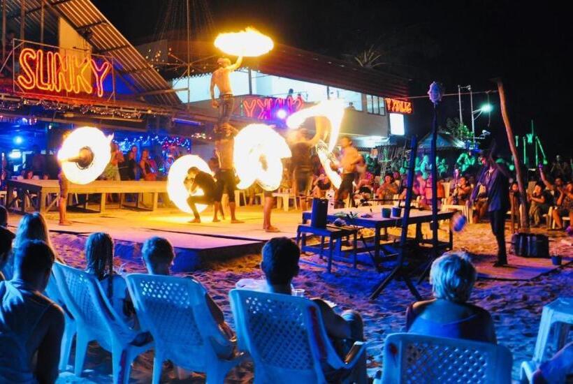 Resort Dee Dee Sea Front