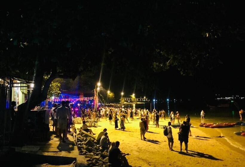 Resort Dee Dee Sea Front