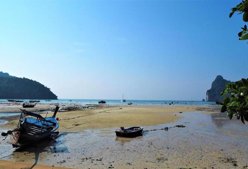 Resort Dee Dee Sea Front