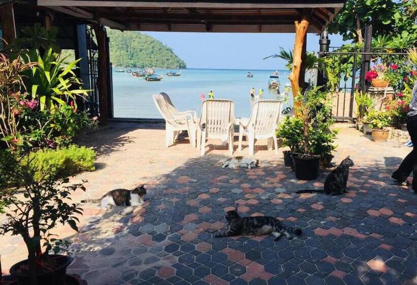 Resort Dee Dee Sea Front