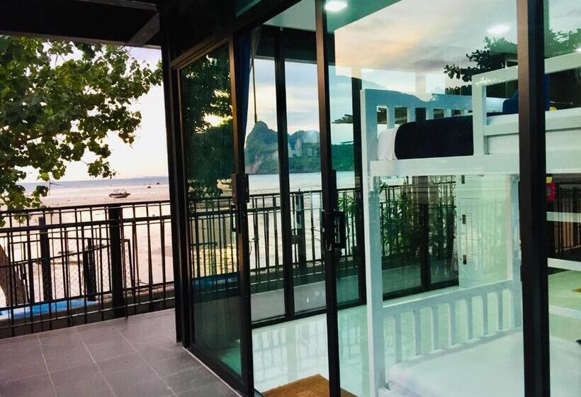 Resort Dee Dee Sea Front