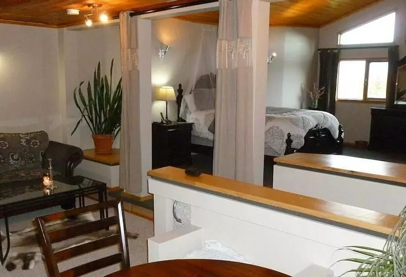 Hotelli Mount Logan Lodge