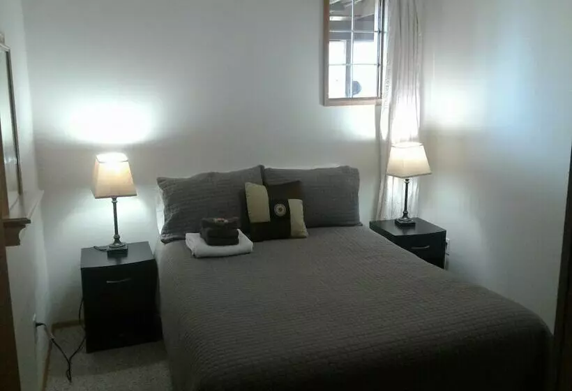 Hotelli Mount Logan Lodge