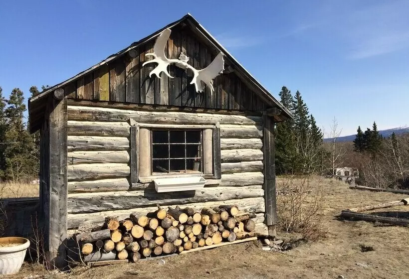 Hotelli Mount Logan Lodge