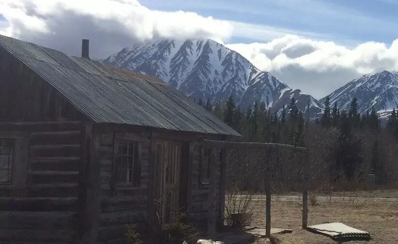 Hotelli Mount Logan Lodge