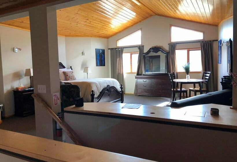 Hotelli Mount Logan Lodge