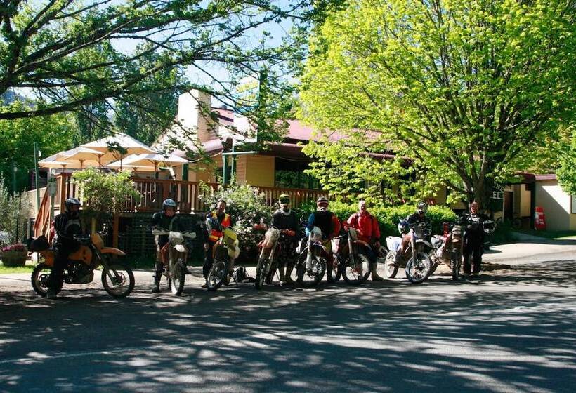 ホテル The Harrietville Snowline