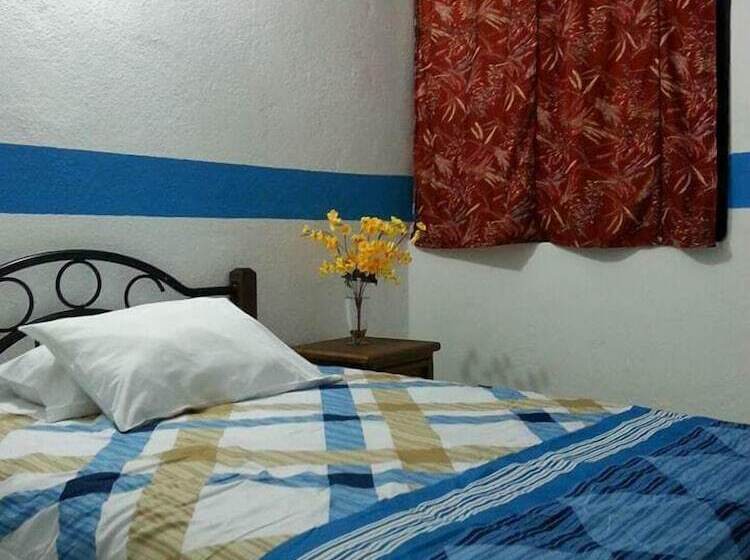 Aries Hostel Y Restaurant