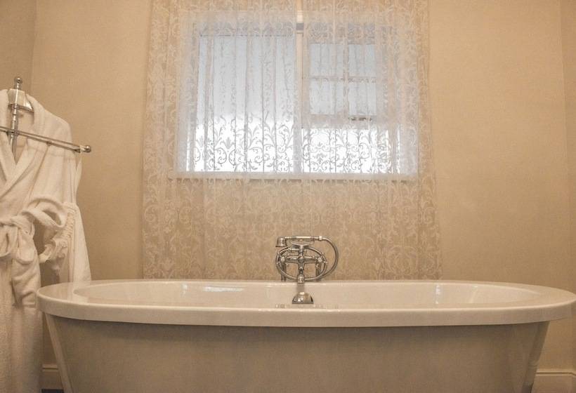 ベッドアンドブレックファースト La Riviera Guesthouse