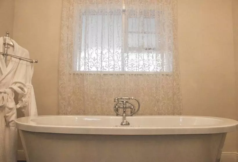 ベッドアンドブレックファースト La Riviera Guesthouse