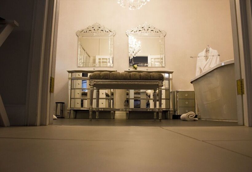 ベッドアンドブレックファースト La Riviera Guesthouse