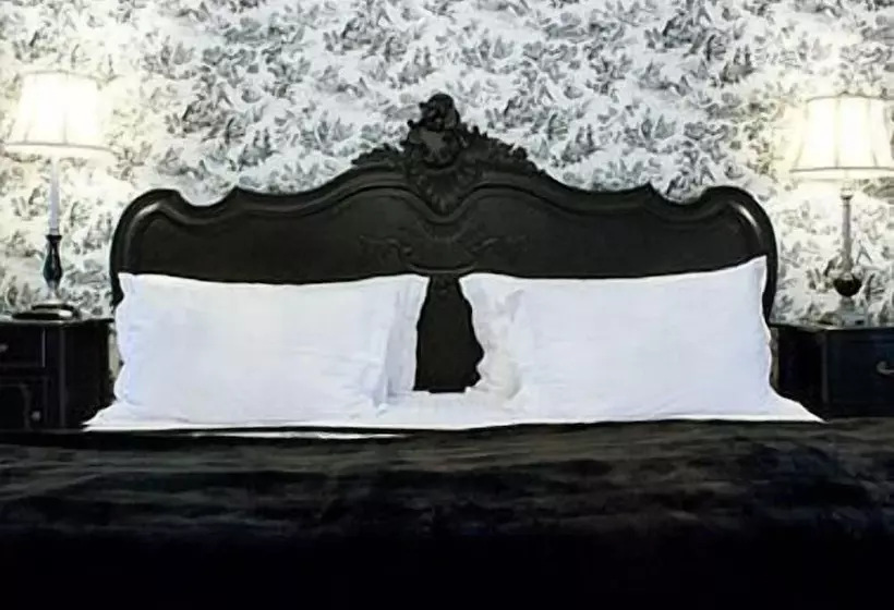 ベッドアンドブレックファースト La Riviera Guesthouse