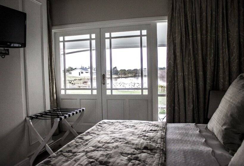 ベッドアンドブレックファースト La Riviera Guesthouse