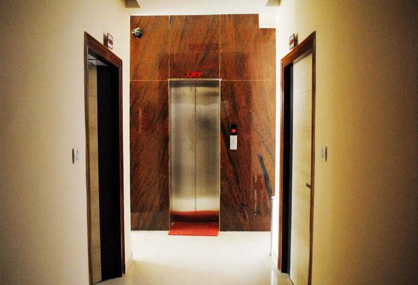 Deep Hotel & Restaurant