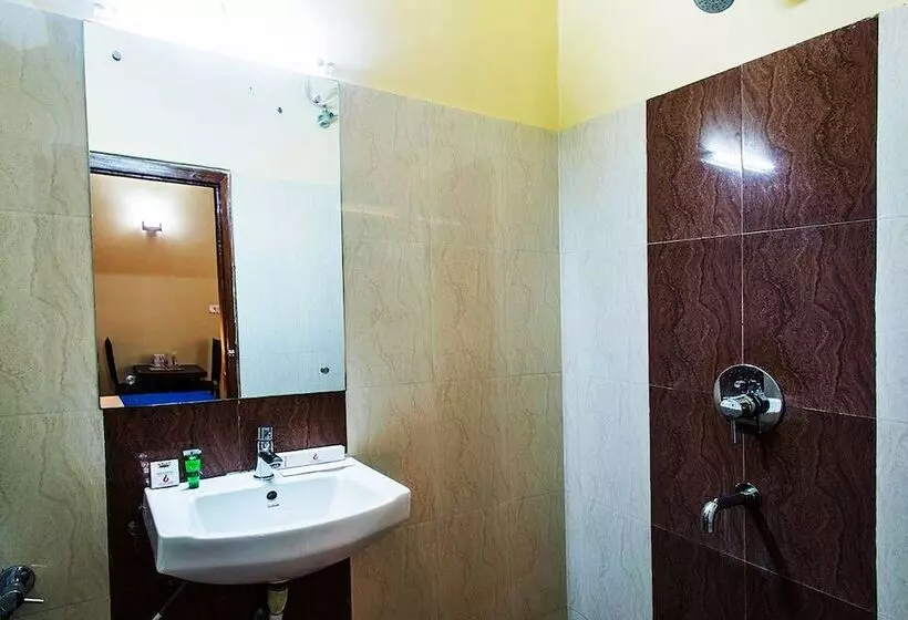 Deep Hotel & Restaurant