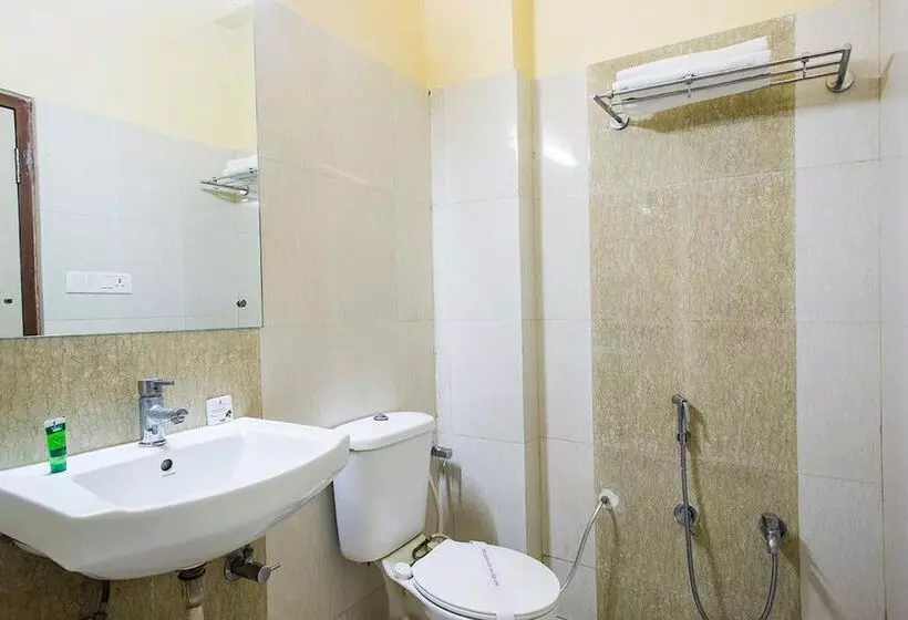 Deep Hotel & Restaurant