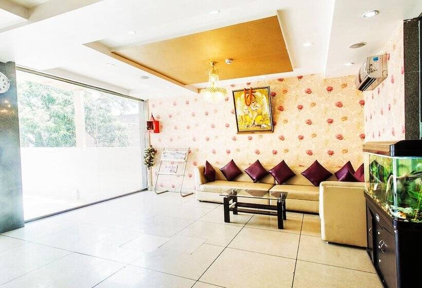 Deep Hotel & Restaurant