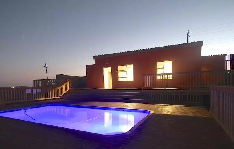 Hotelli Swell Eco Lodge