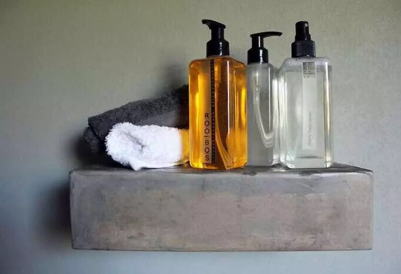 Hotelli Swell Eco Lodge