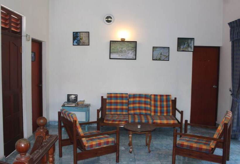 بنسيون Natures Bliss Garden Stay