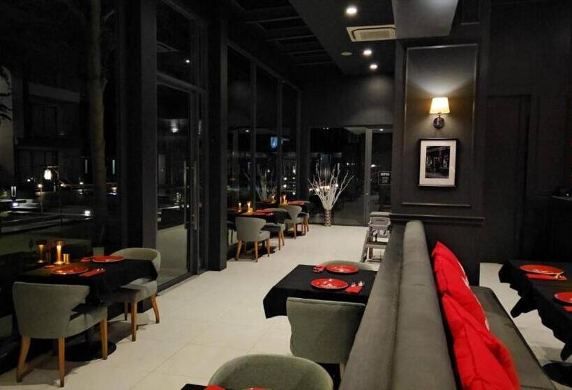 Serenity Hotel And Spa Kabinburi