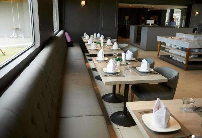 Serenity Hotel And Spa Kabinburi