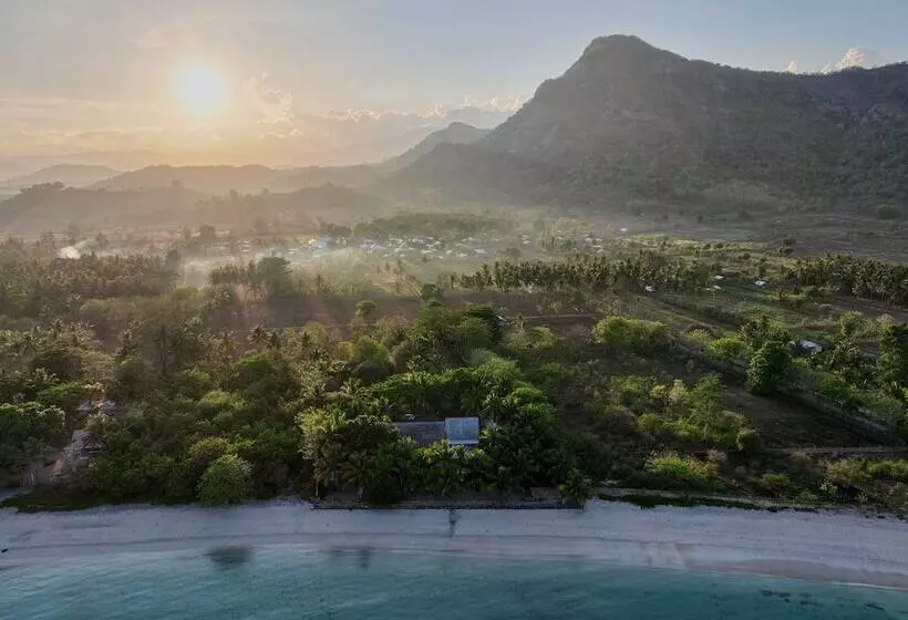 ユースホステル Myamo Beach Lodge