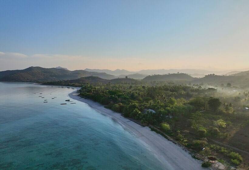 Общежитие Myamo Beach Lodge