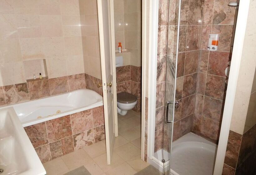 مبيت وإفطار Chambres D Hôtes Château De Courcelette