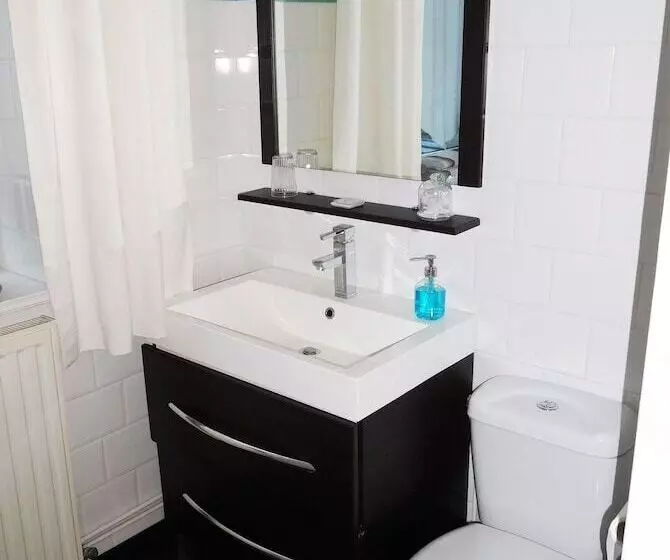 Aamiaismajoitus (B&B) Chambres D Hôtes Château De Courcelette