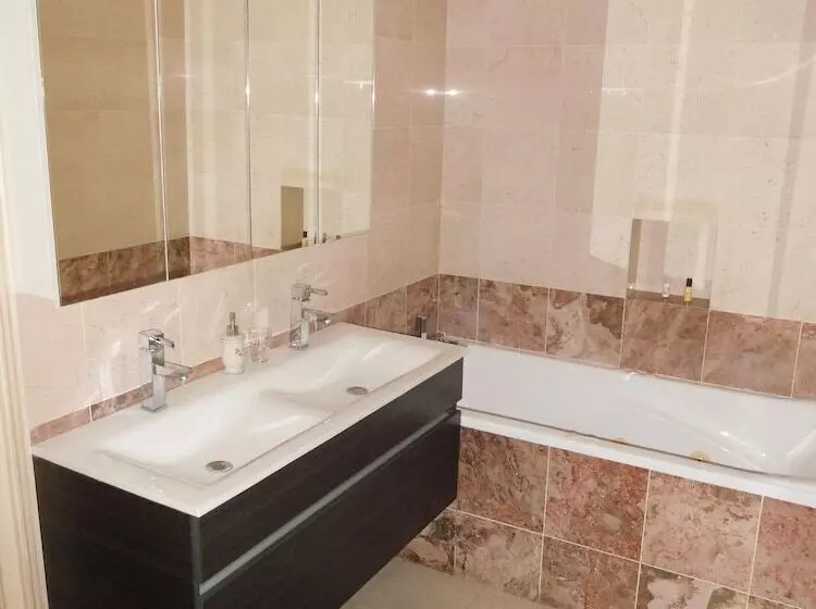 Aamiaismajoitus (B&B) Chambres D Hôtes Château De Courcelette