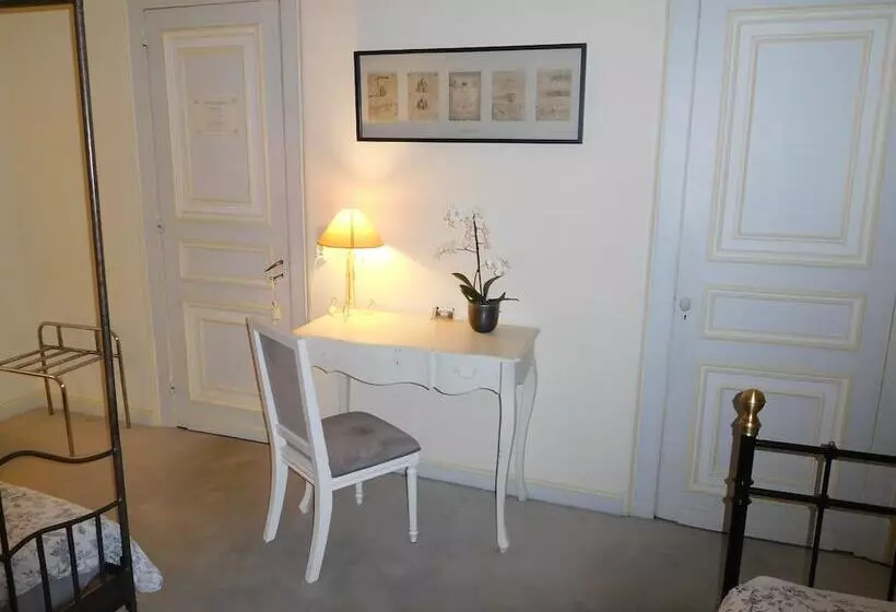 Aamiaismajoitus (B&B) Chambres D Hôtes Château De Courcelette