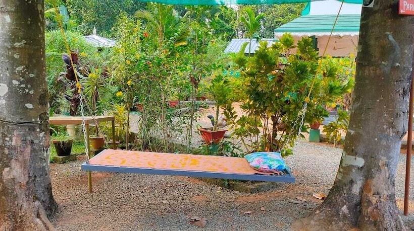 민박 Kuttickattil Gardens Homestay