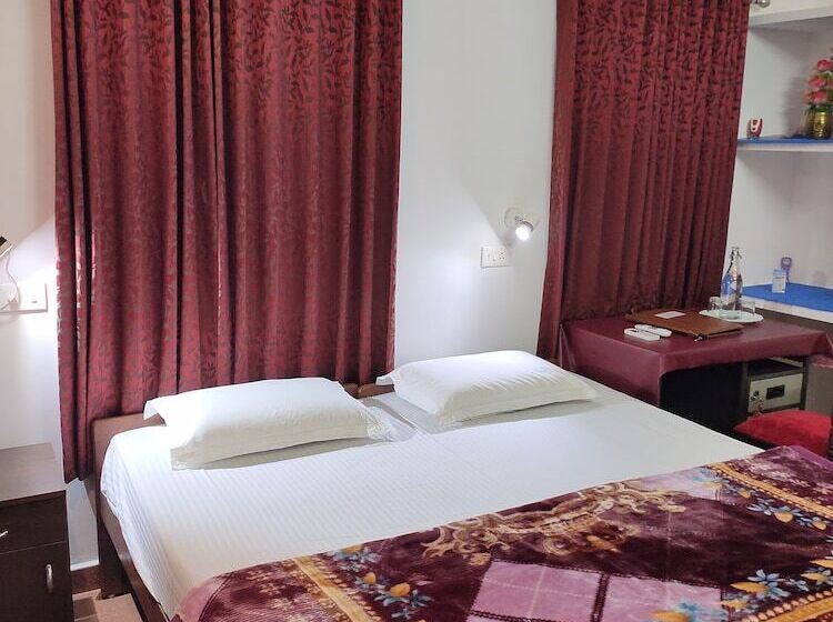 민박 Kuttickattil Gardens Homestay