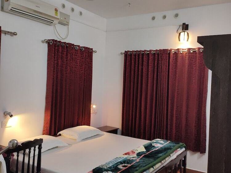 민박 Kuttickattil Gardens Homestay